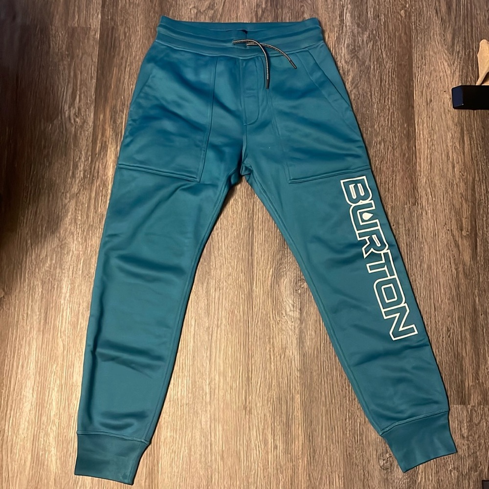 Women’s medium Burton sweatpants. Worn 2 times
